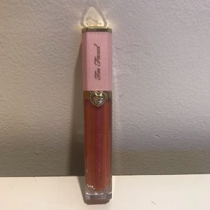 Too faced Lip Gloss